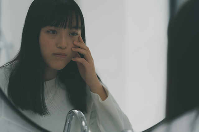 コンタクトレンズ初心者が「目が痛い」と感じやすい理由