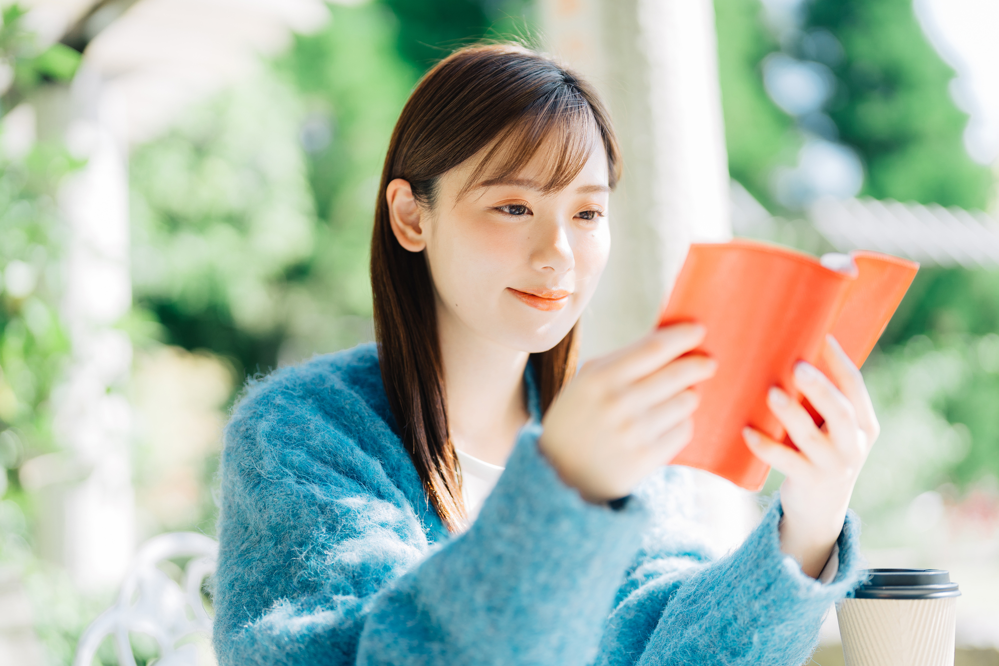 読書好き必見！スマホ時代に目をいたわるシンプルな工夫