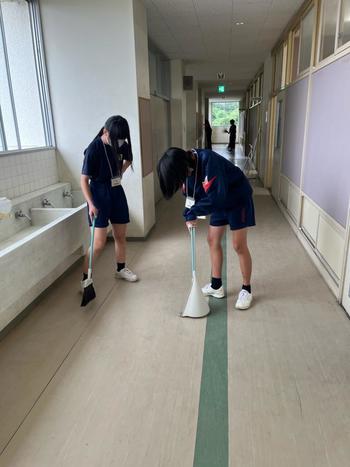 施設清掃の様子