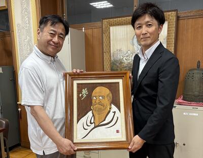 黒田小学校刻画寄贈