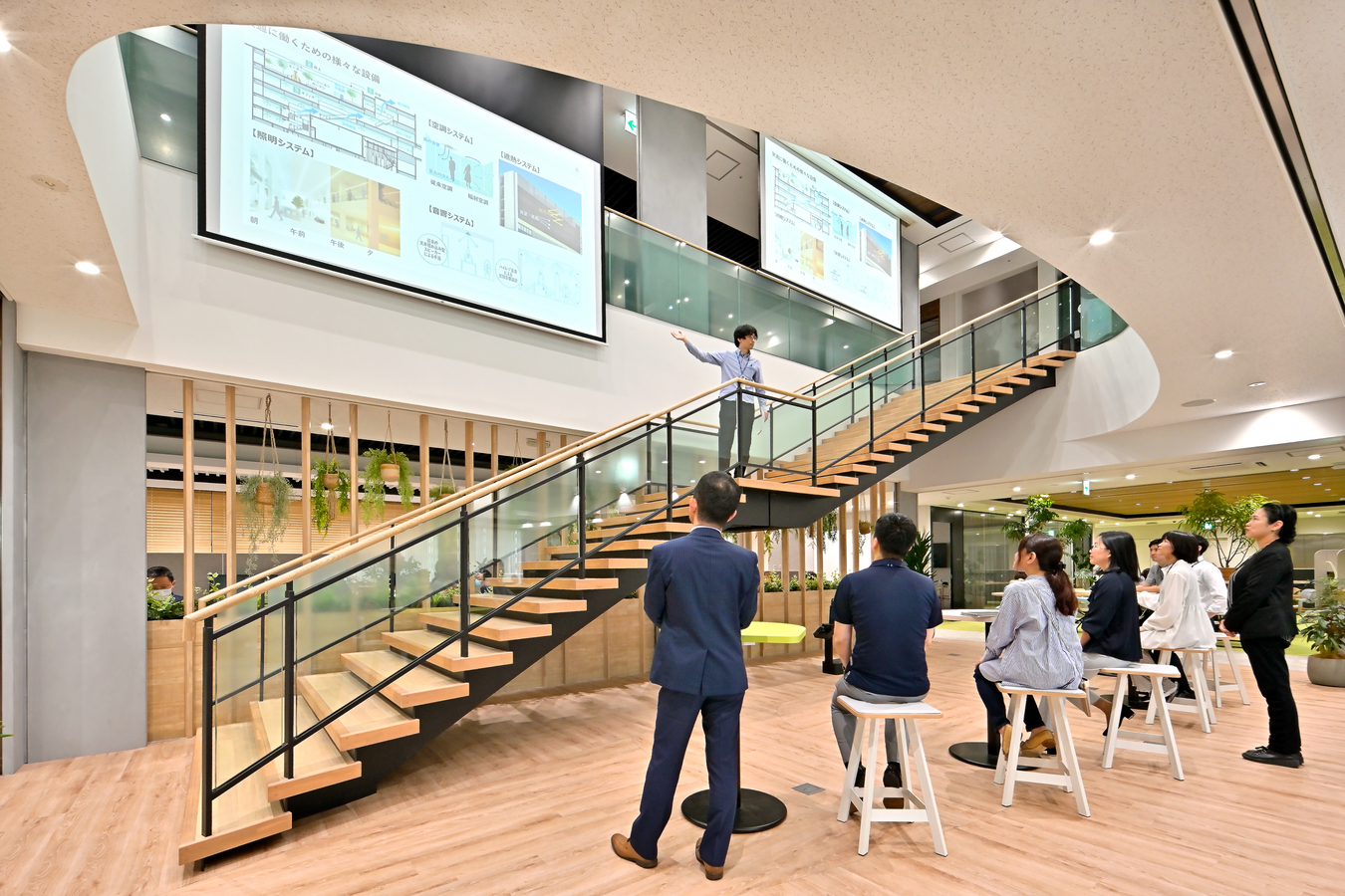 https://www.menicon.co.jp/company/news/202305172004.jpeg