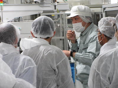 製造工程説明の様子