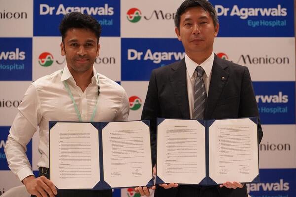 メニコンとDr. AgarwalsによるMOU締結式の様子